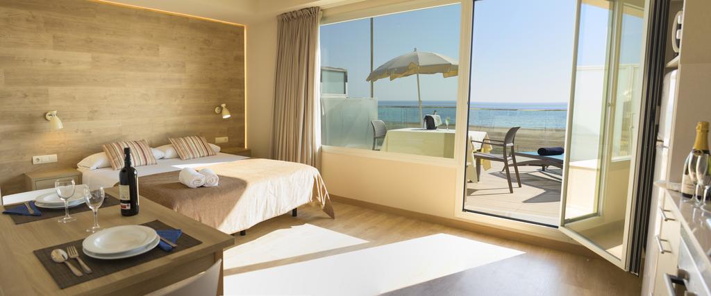 Apartamentos Voramar Castelldefels Ngoại thất bức ảnh