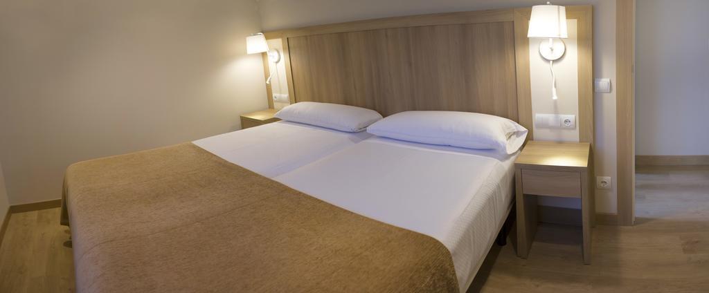 Apartamentos Voramar Castelldefels Ngoại thất bức ảnh