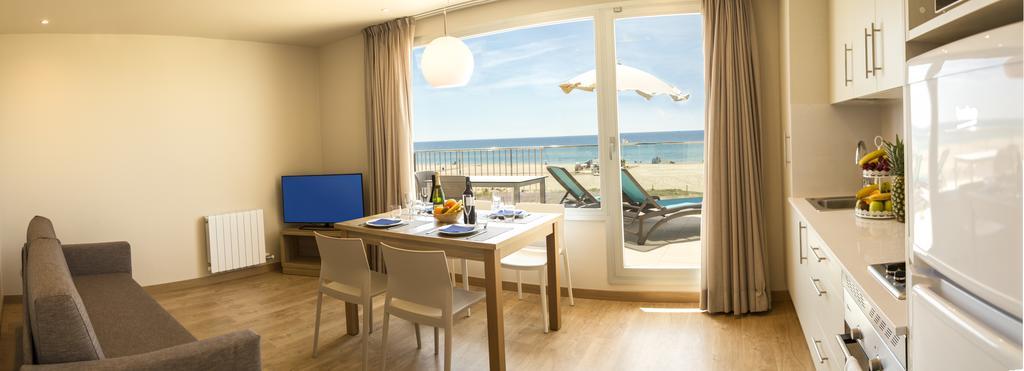 Apartamentos Voramar Castelldefels Ngoại thất bức ảnh